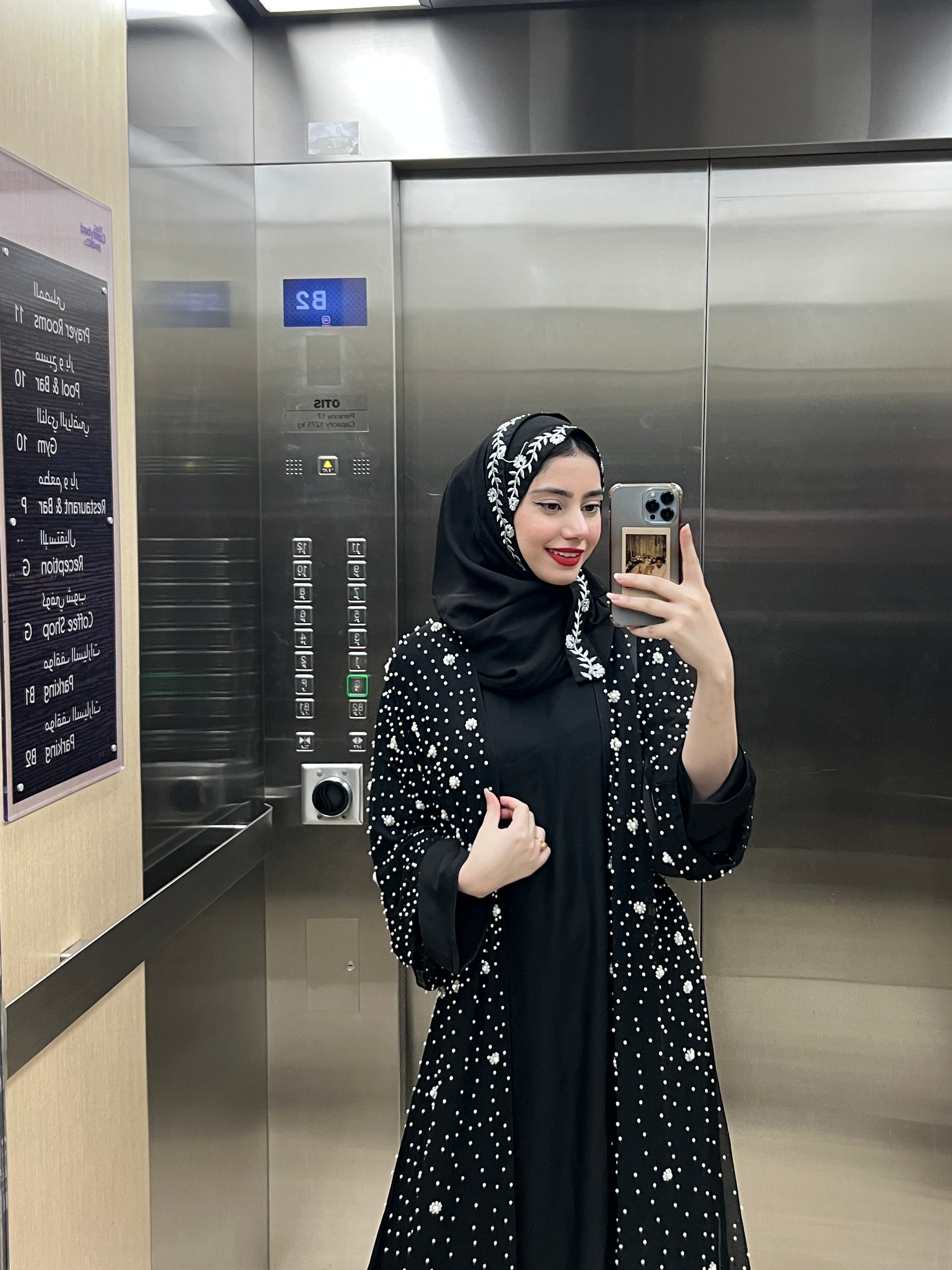 Black Luxury Pearl Abaya – Chiffon & Nida
