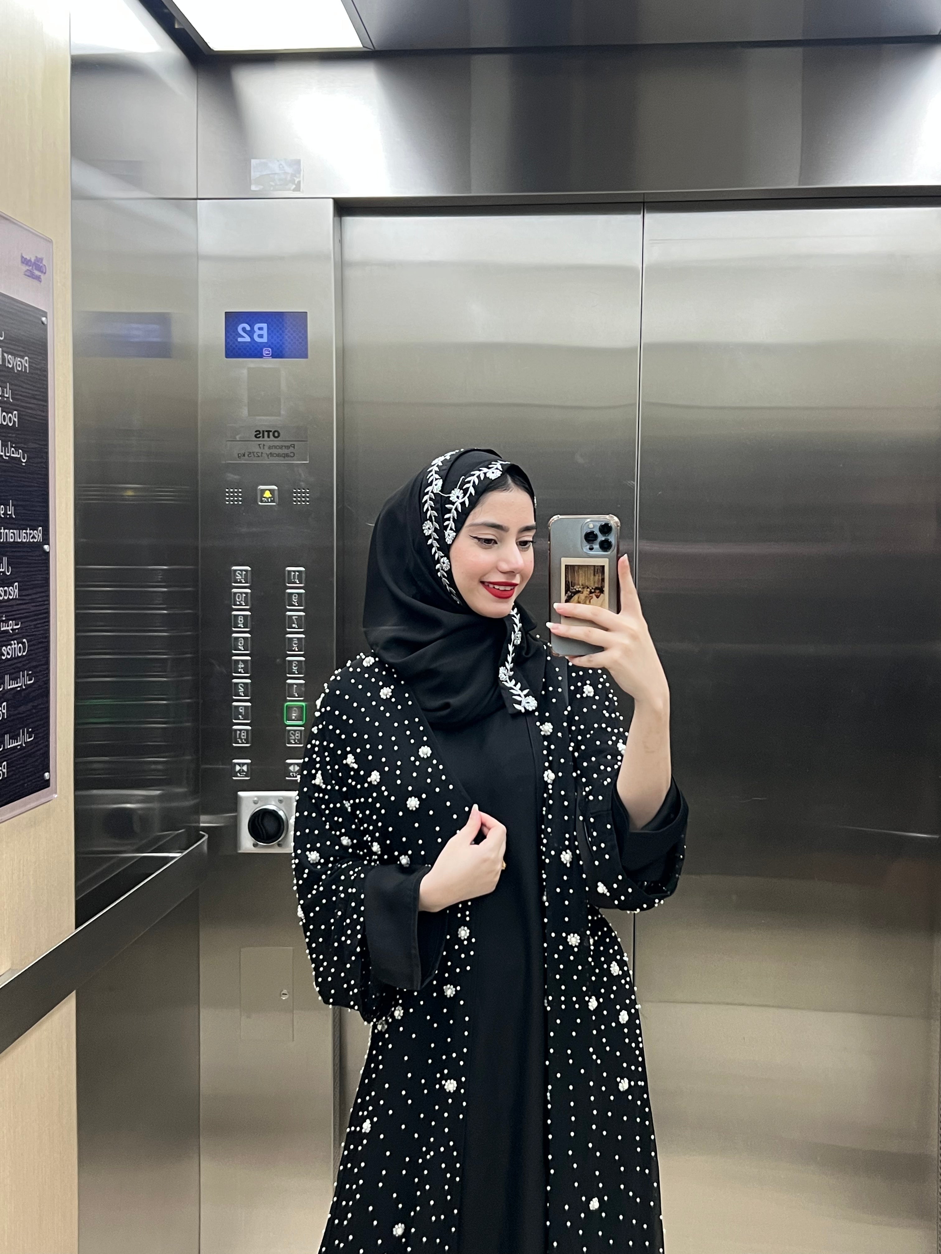 Black Luxury Pearl Abaya – Chiffon & Nida