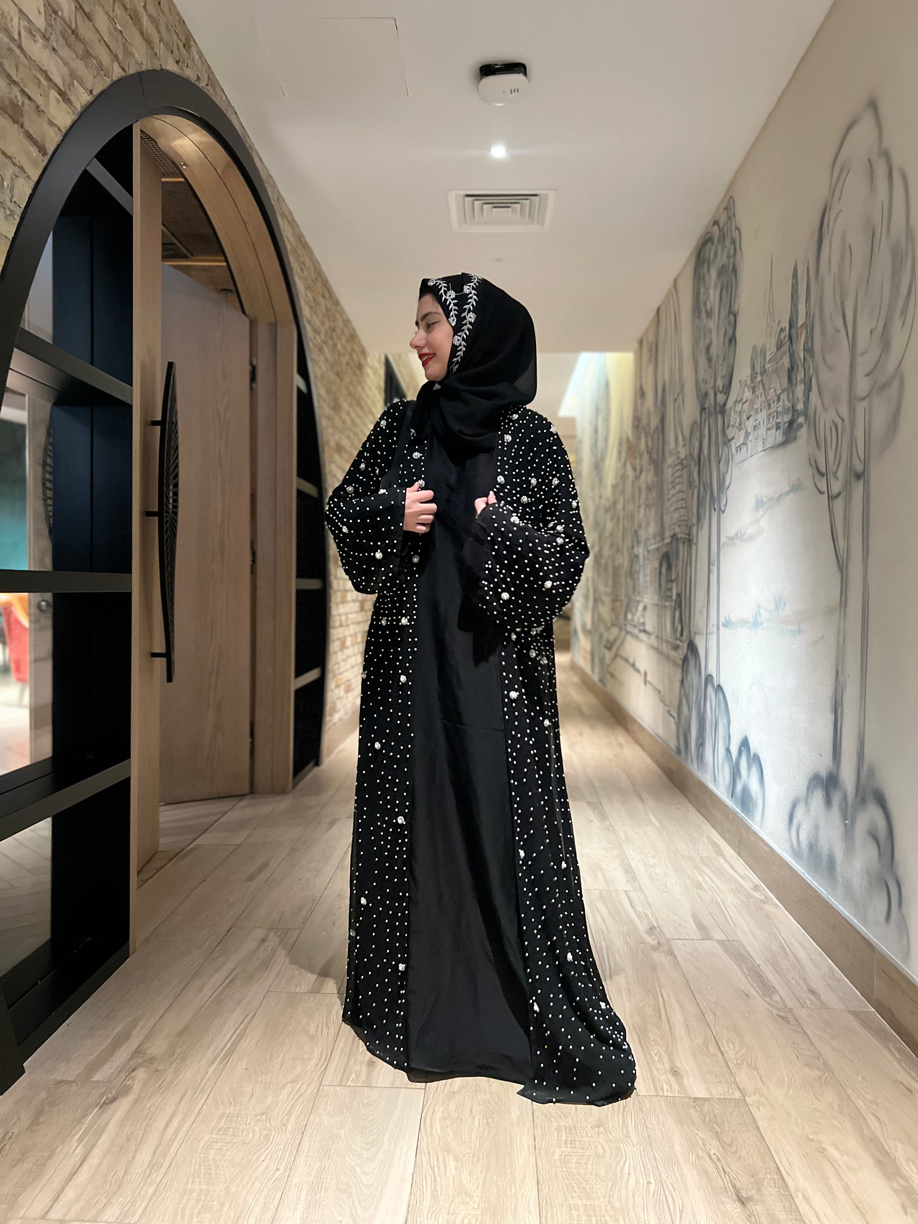 Black Luxury Pearl Abaya – Chiffon & Nida