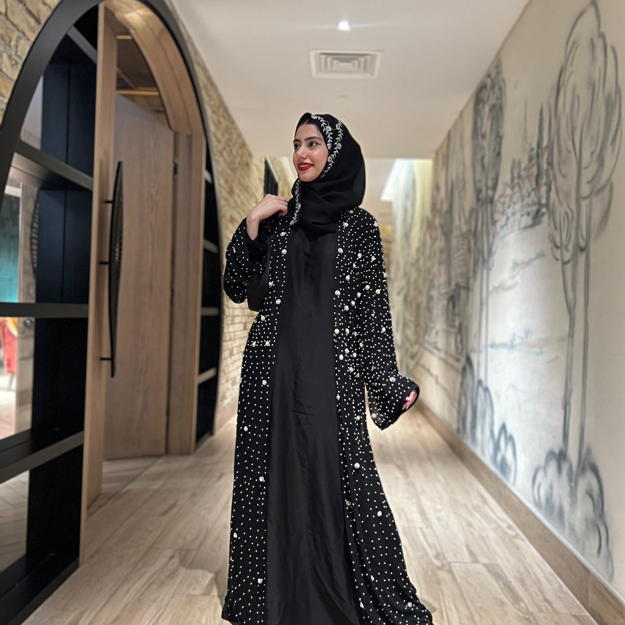 Black Luxury Pearl Abaya – Chiffon & Nida