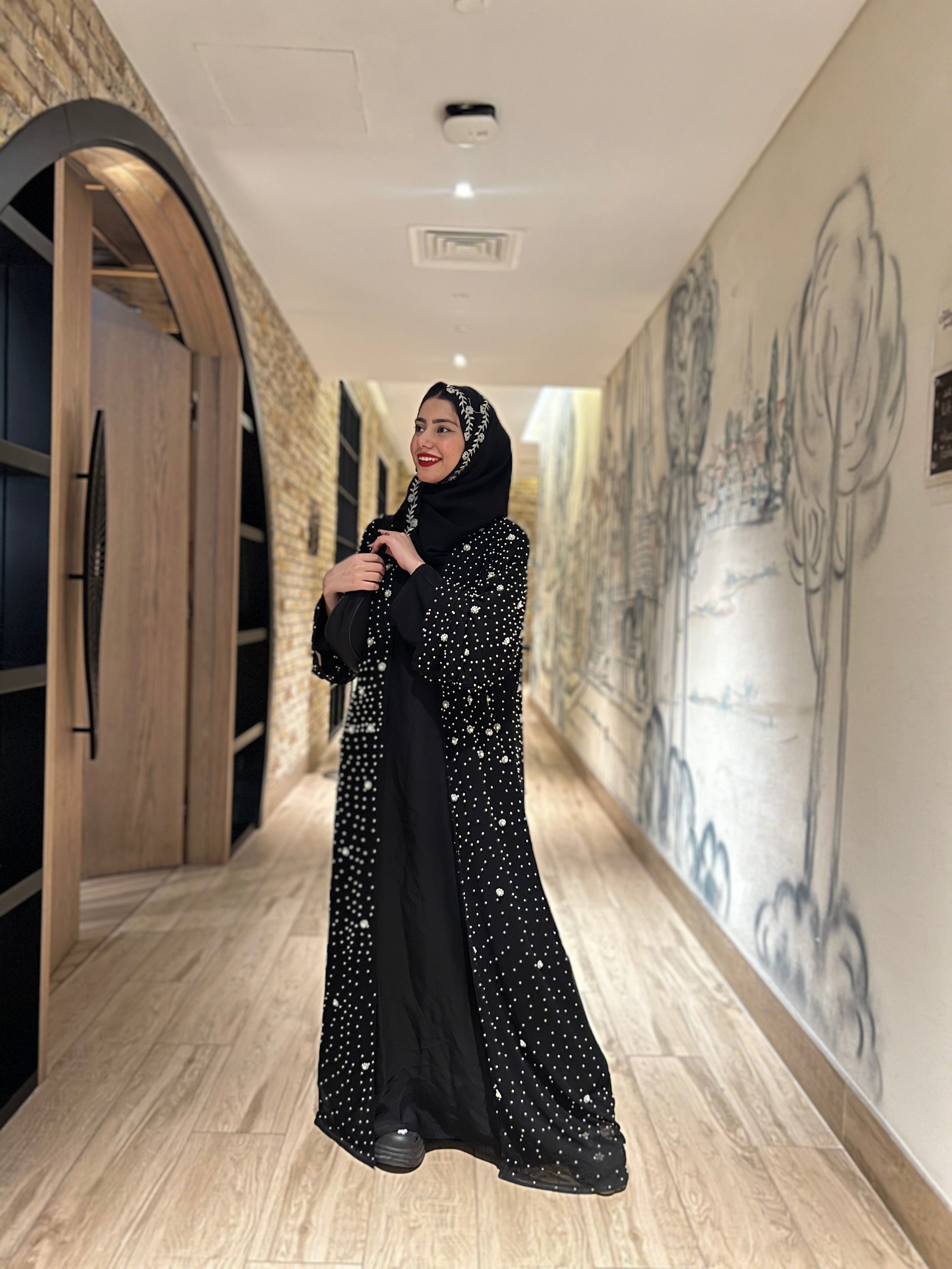 Black Luxury Pearl Abaya – Chiffon & Nida