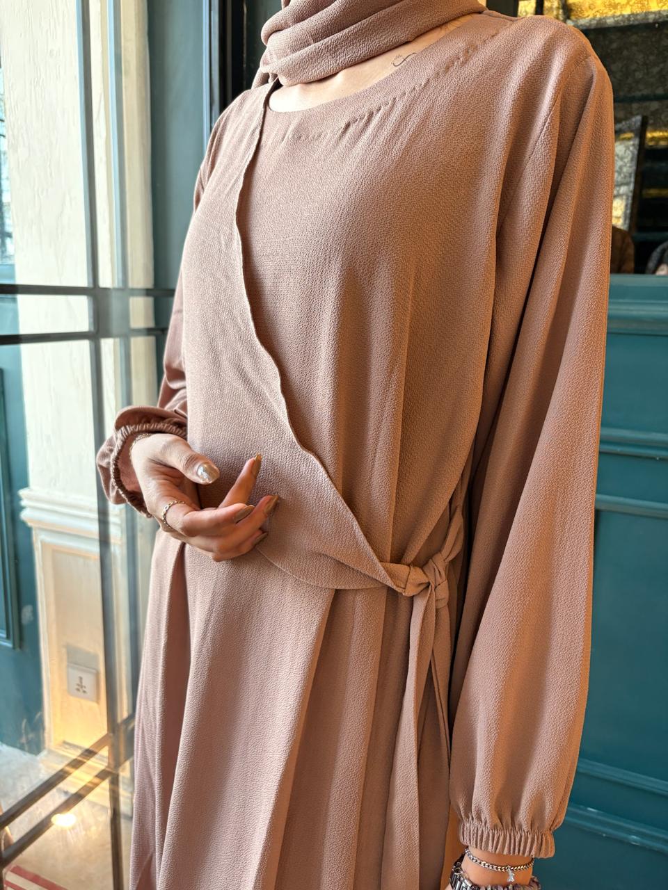 Beige Knot